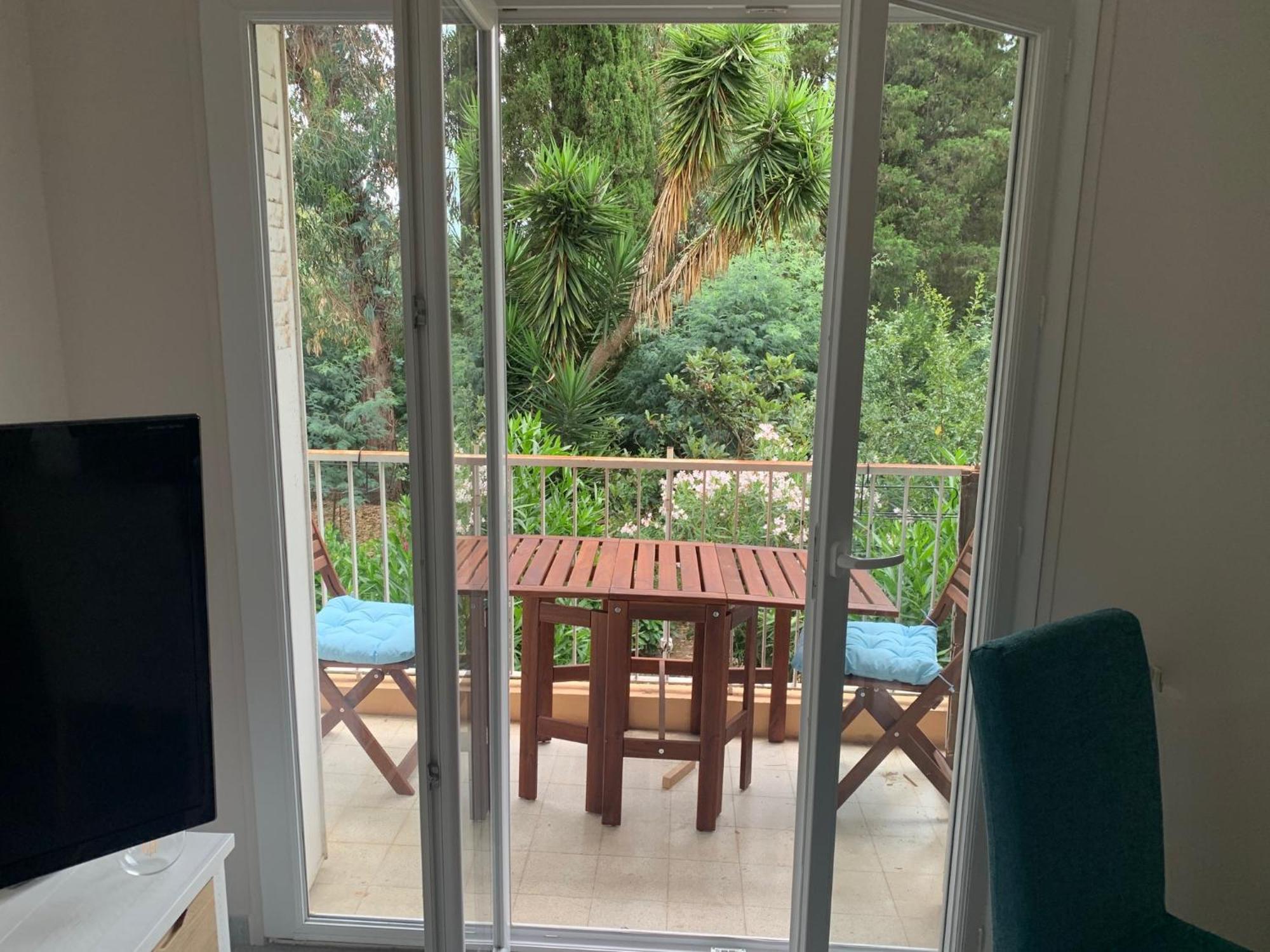 Le Jasmin Du Riou Apartment *